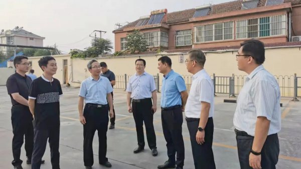 市交投集團(tuán)聯(lián)合市郵政管理局、市郵政公司就縣鄉(xiāng)村三級(jí)物流配送項(xiàng)目現(xiàn)場(chǎng)辦公