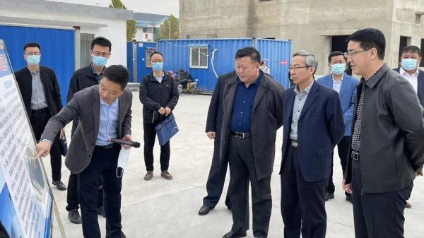 市重點項目掛圖作戰(zhàn)總指揮部推進保障辦公室到交投集團重點項目調研