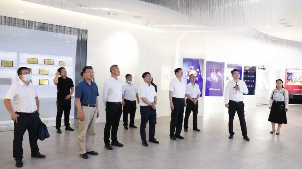 市委常委、常務(wù)副市長(zhǎng)宿勝帶隊(duì)赴京東(山東)數(shù)字經(jīng)濟(jì)產(chǎn)業(yè)園招商洽談