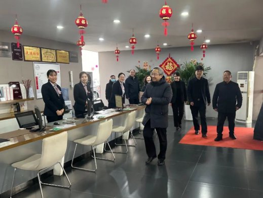 交投集團(tuán)黨委書(shū)記、董事長(zhǎng)張海輝看望慰問(wèn)一線職工
